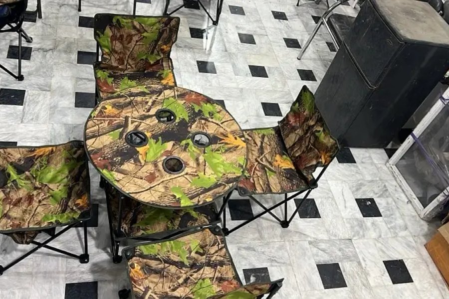 camp / folding chair / camping bag / hiking stick / camping camp