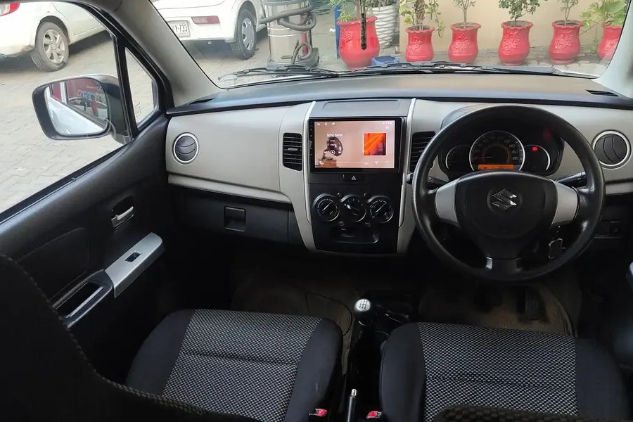 Suzuki Wagon R White 2018 model