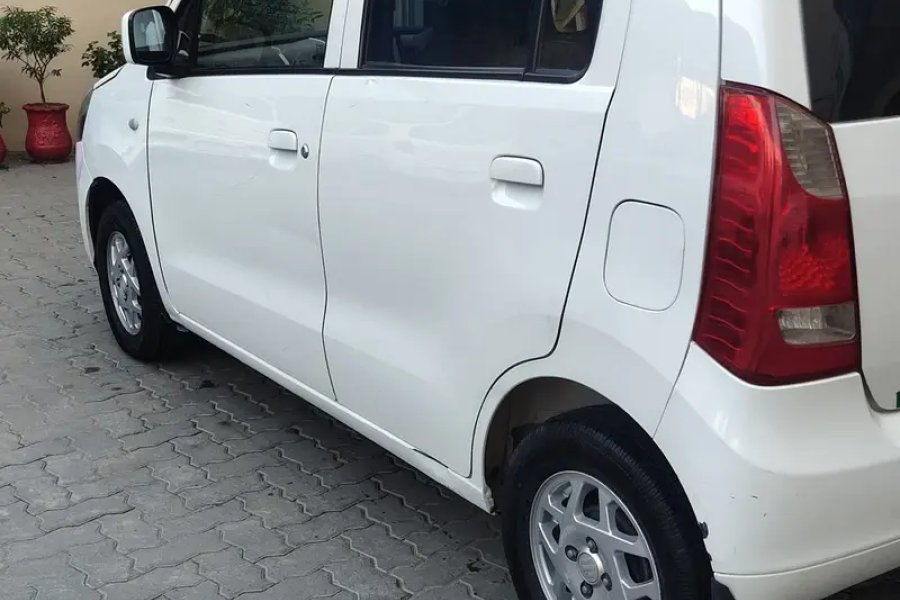 Suzuki Wagon R White 2018 model