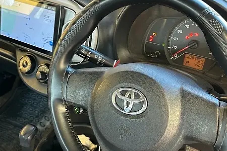 Toyota Vitz 2011
