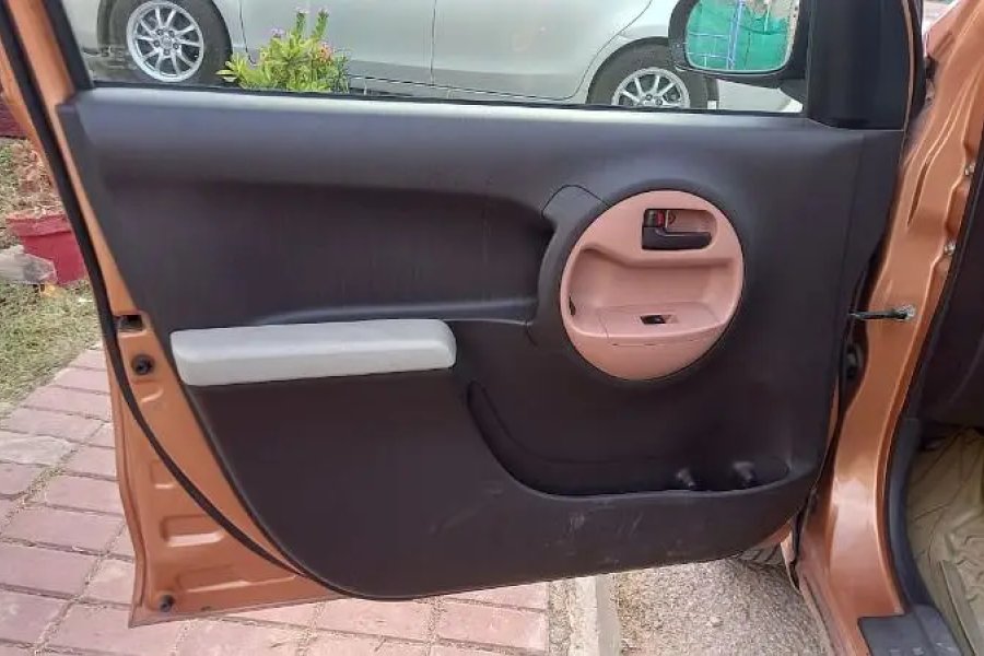 Toyota Passo 2011