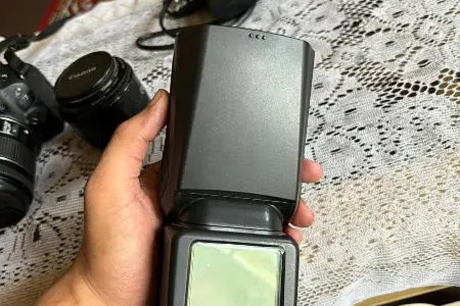 Canon 200d like new with box