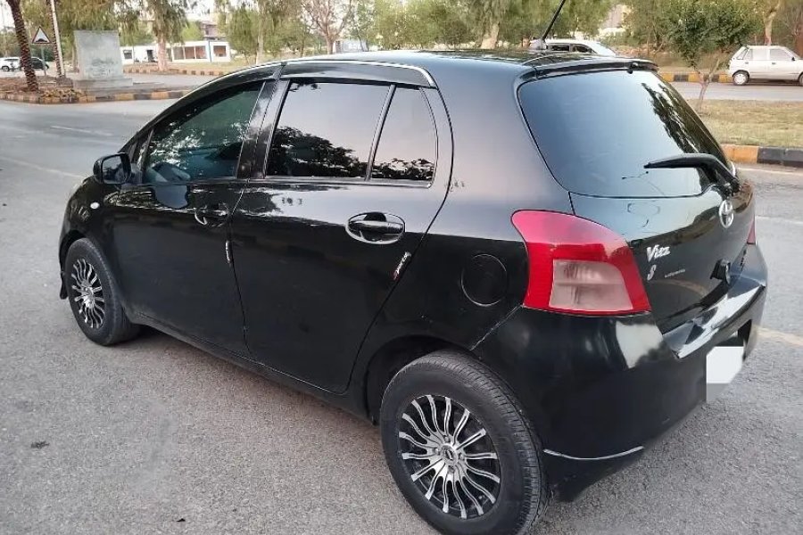 Toyota Vitz 2006