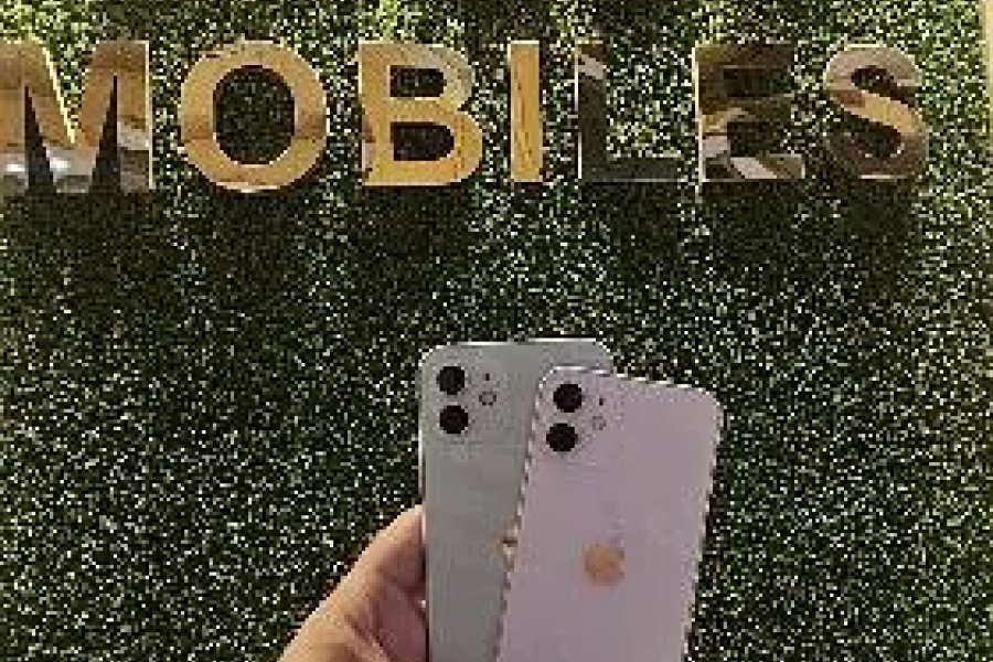 Iphone 12 , 13 water pack Brand new 10/10 Non PTA 2 month sim work