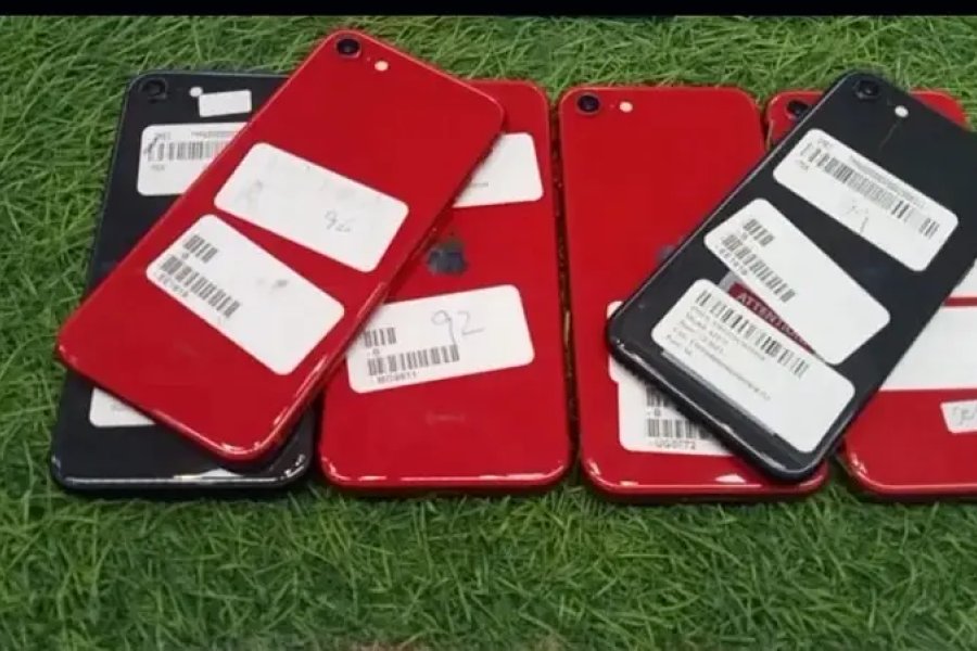 Iphone SE 64 Gb pta approved 128 Gb also Available-0