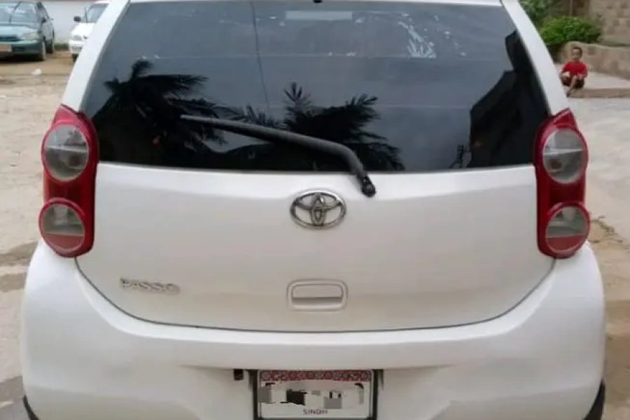 Toyota Passo 2010