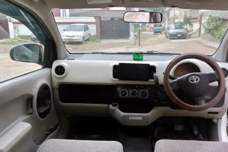 Toyota Passo 2010