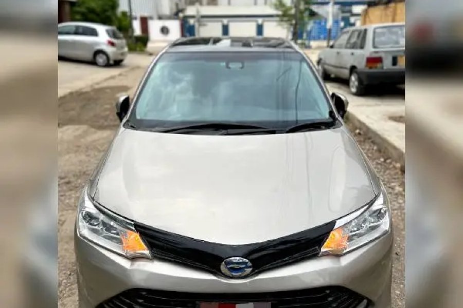Toyota Corolla Axio 2015