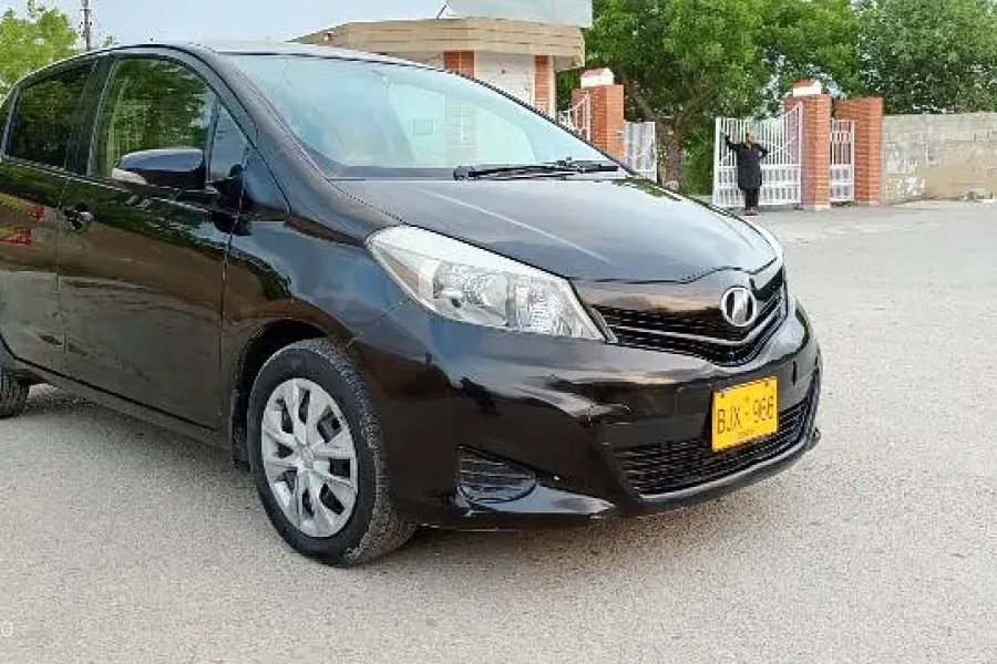 Toyota Vitz 2014