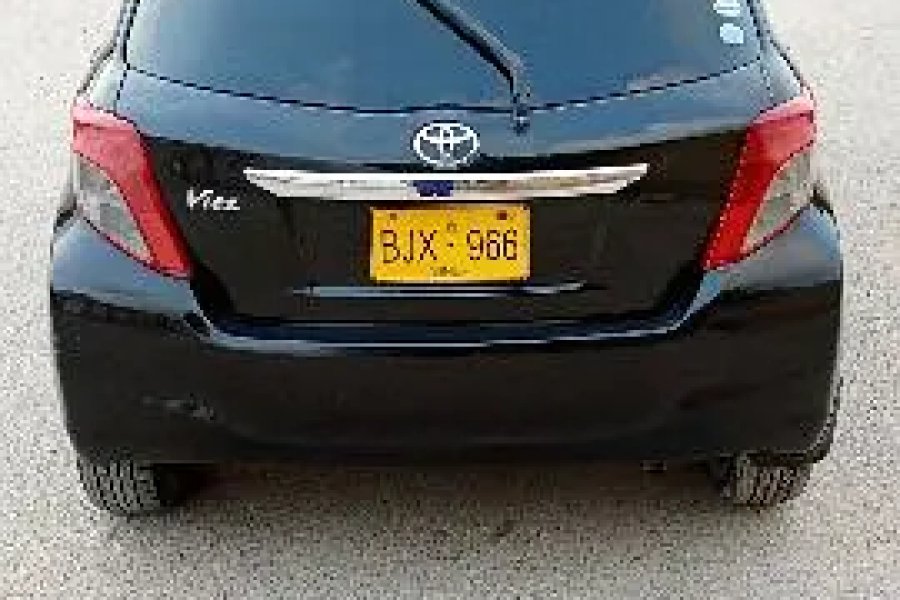 Toyota Vitz 2014