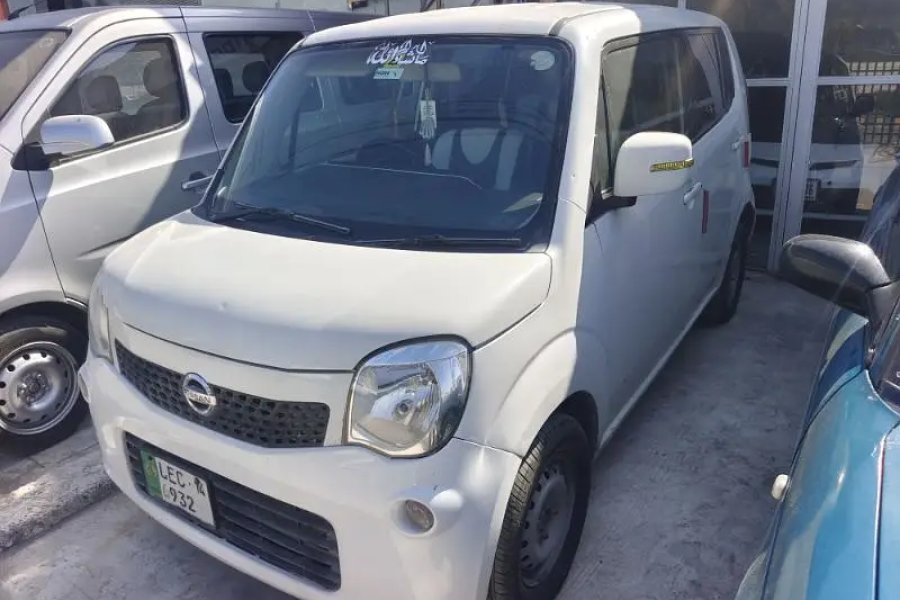 Nissan Moco 2011
