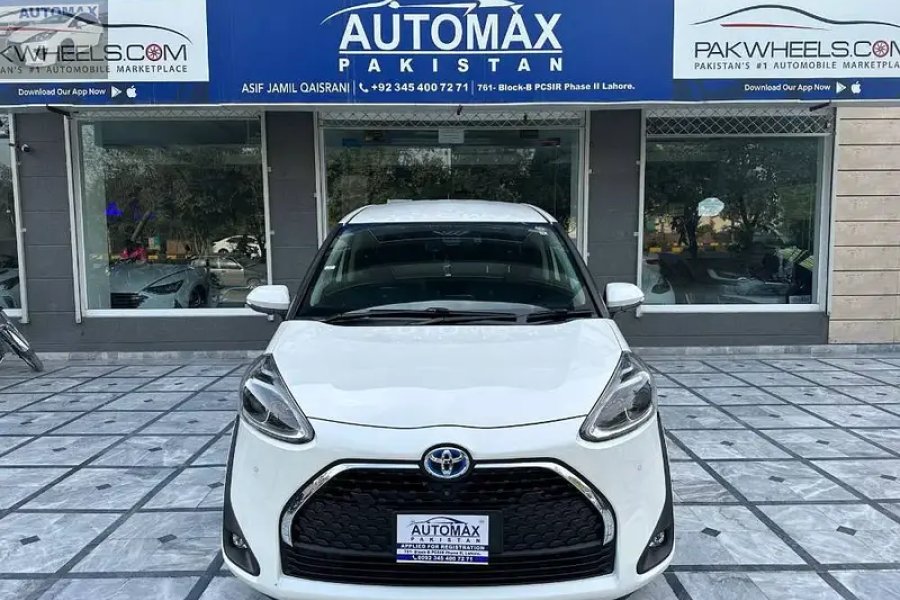 Toyota Sienta 2019