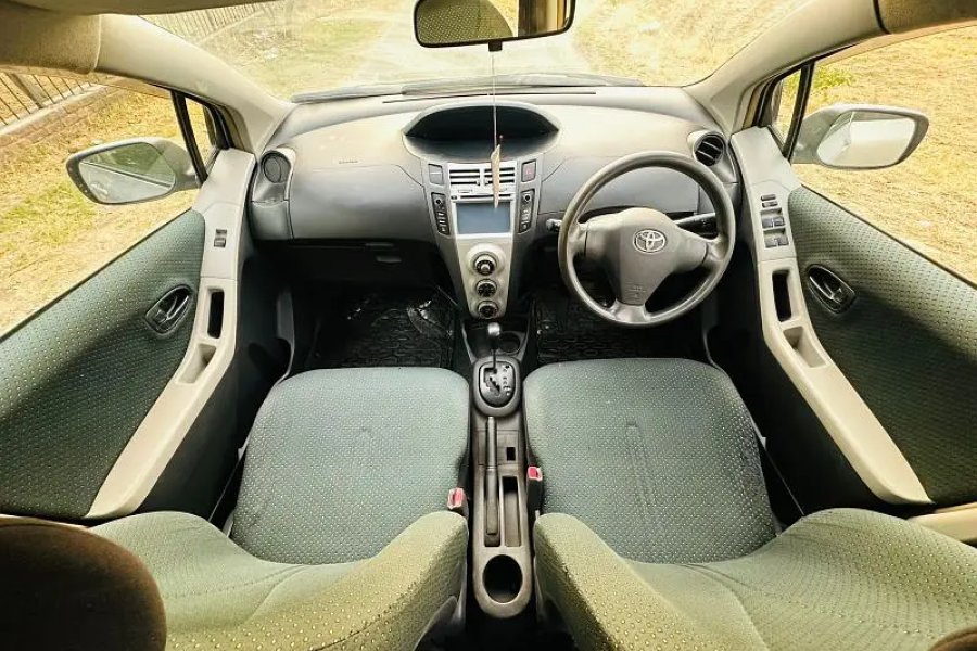 Toyota Vitz 2007 Model 2012 Import B2B Geniune Car