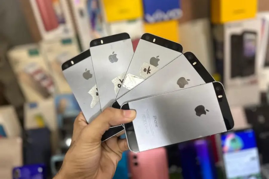 IPhone SE 2016 16, 32, 64gb Fresh imported peices Available in very re