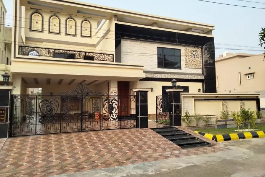 1 knal house for sale in velencia town b block Lahore