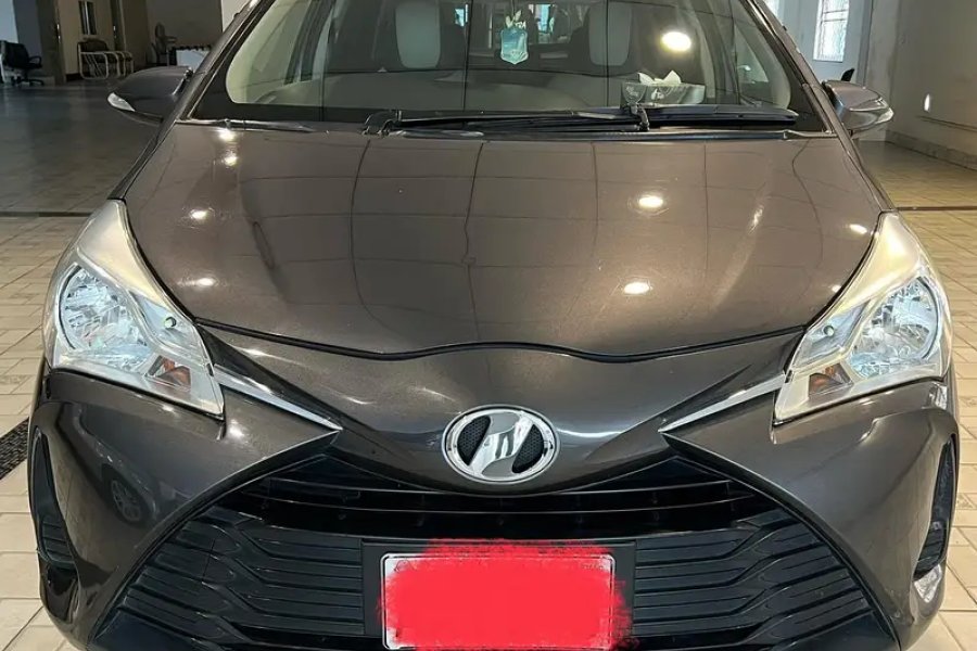 Toyota Vitz f safety 2017