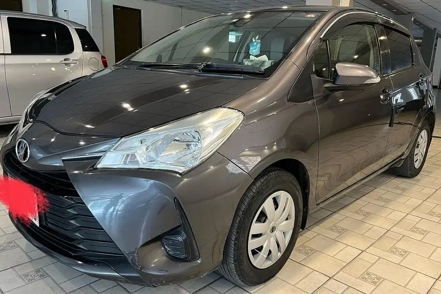 Toyota Vitz f safety 2017