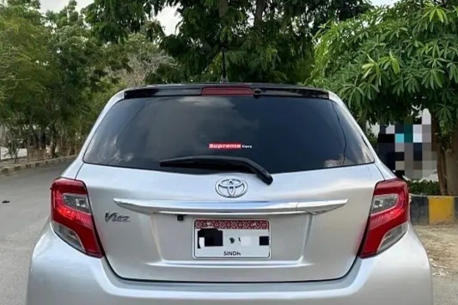 Toyota Vitz 2016