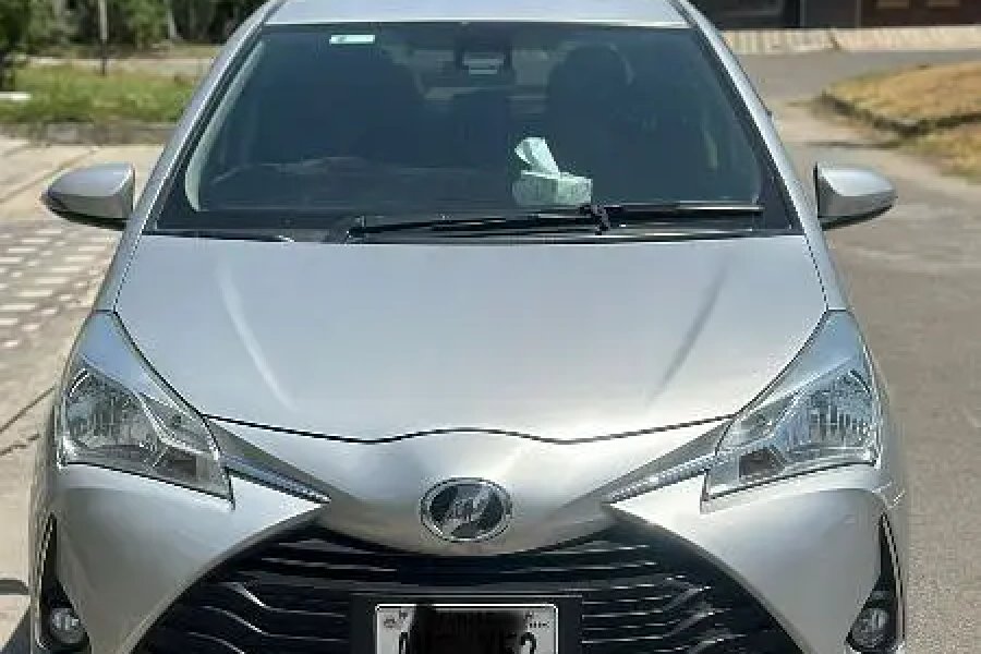 Toyota Vitz 2017-0