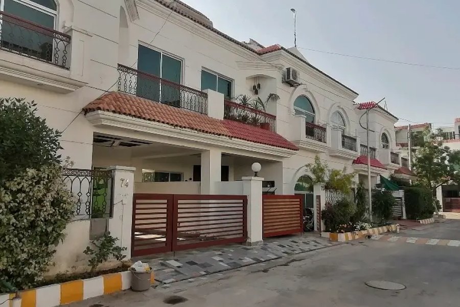 House Is Available For sale In Punjab Small Industries Colony