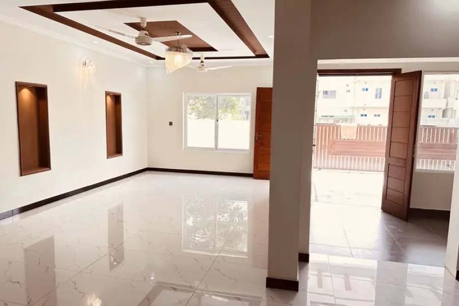 Telegarden F-17 Multi 10 Marla Brand New House For Sale