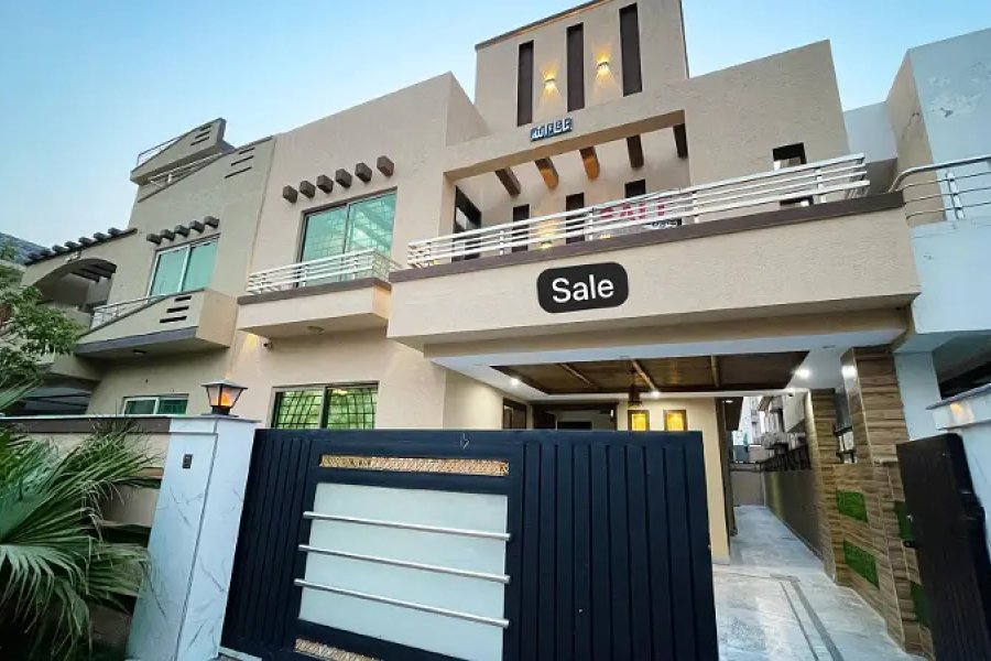 House For Sale In Bahria Town Urgent Basis On Very Reasonable Price. Cheapest House In Bahria Owner Need Money.