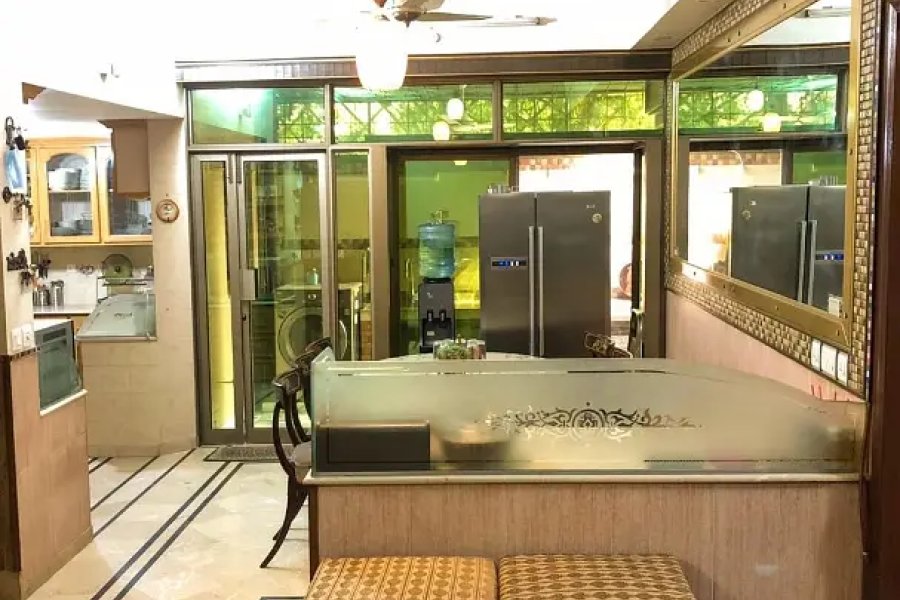 10 Marla corner double story house For Sale near ghazi Chocollege road 5 bedroom with attached washroom