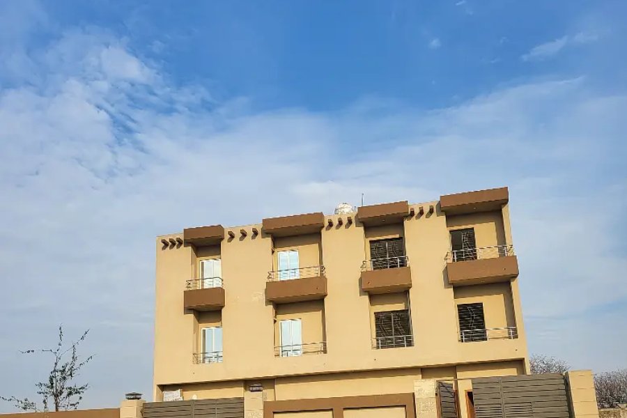 10 MARLA TRIPLE STORY VILLA NEAR SAVOUR FOOD RESTAURANT