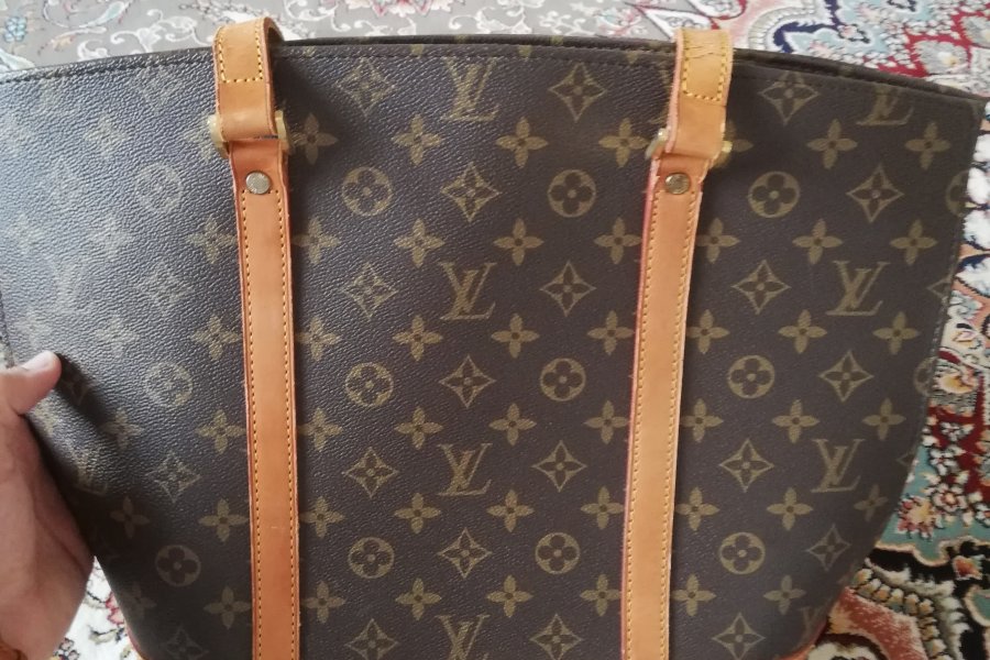 hand bag/Louis Vuitton/original bag/ Classic Style / Lightly Used-0