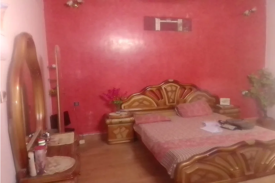 آرکیٹیکٹ ڈیزائن 400 مربع گز بنگلہ فروخت کے لیے دستیاب ہے۔