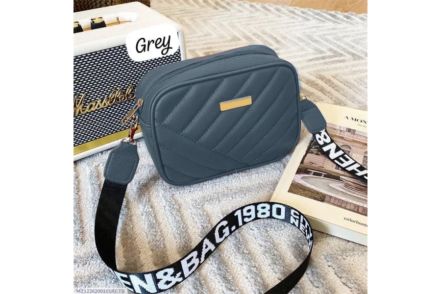 Girl&#39;s Crossbody Bag-0