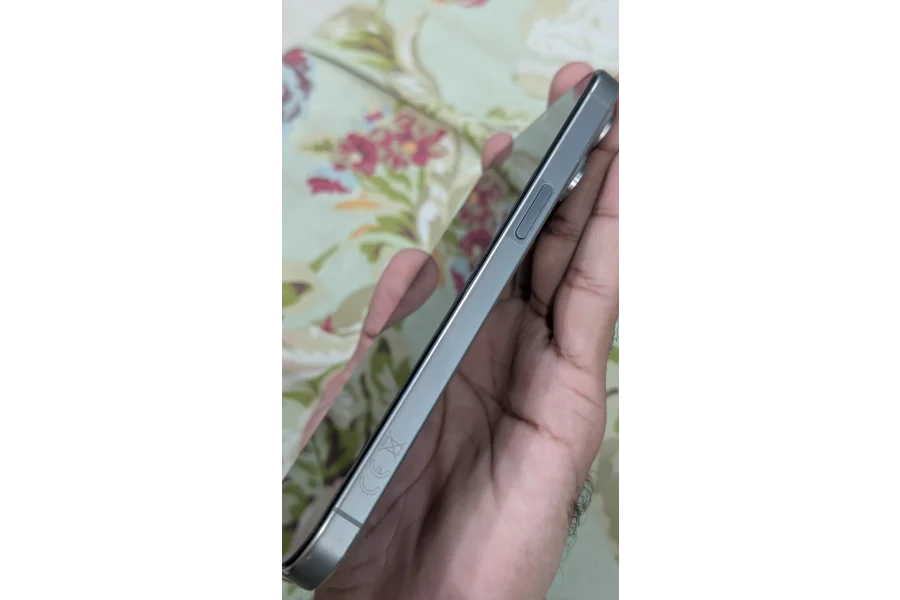 Iphone 15 pro max natural titanium mint condition like a brand new-0