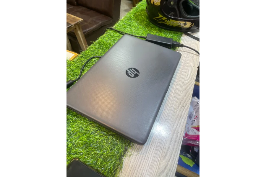 HP Notebook 255 G7 AMD Athlon