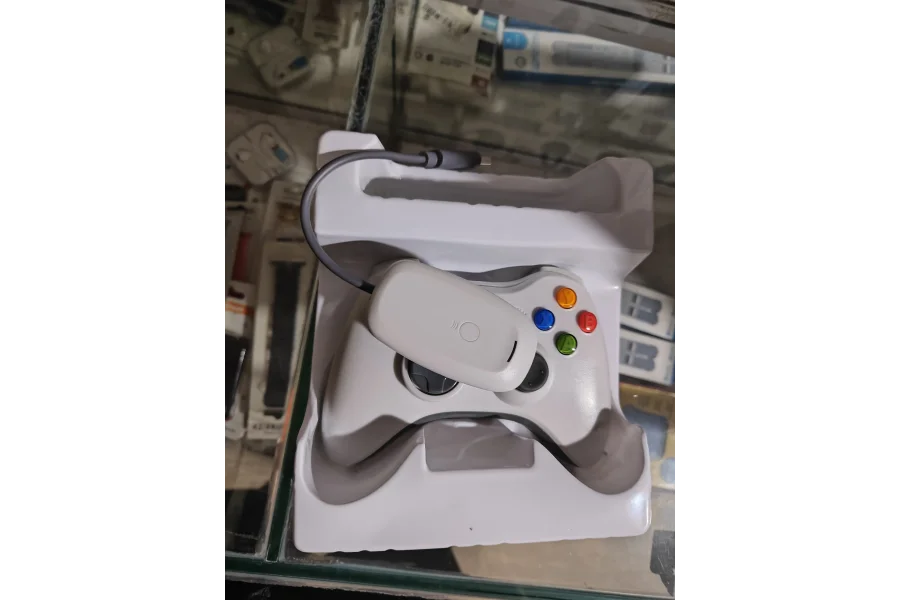 Xbox 360 Special Edition White Wireless Controller With Dongle