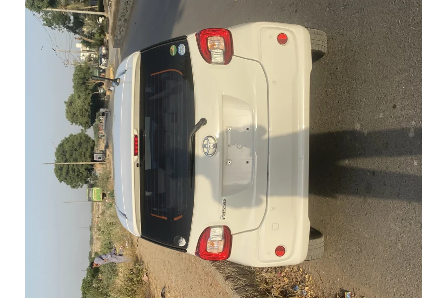 Toyota Passo XS