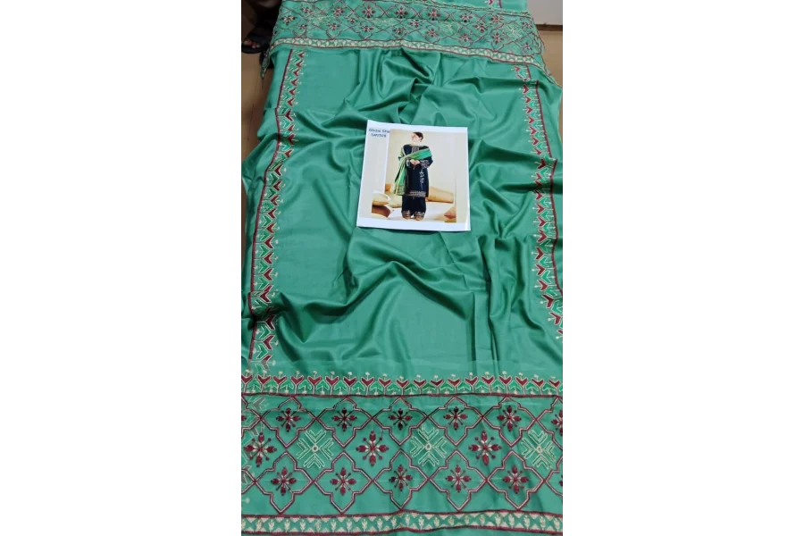 3 PCS WOMENS UNSTICHED Dhanak Embroidered Suit