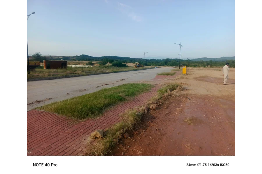 10 Marla Corner Plot in Bahria enclave, Islamabad