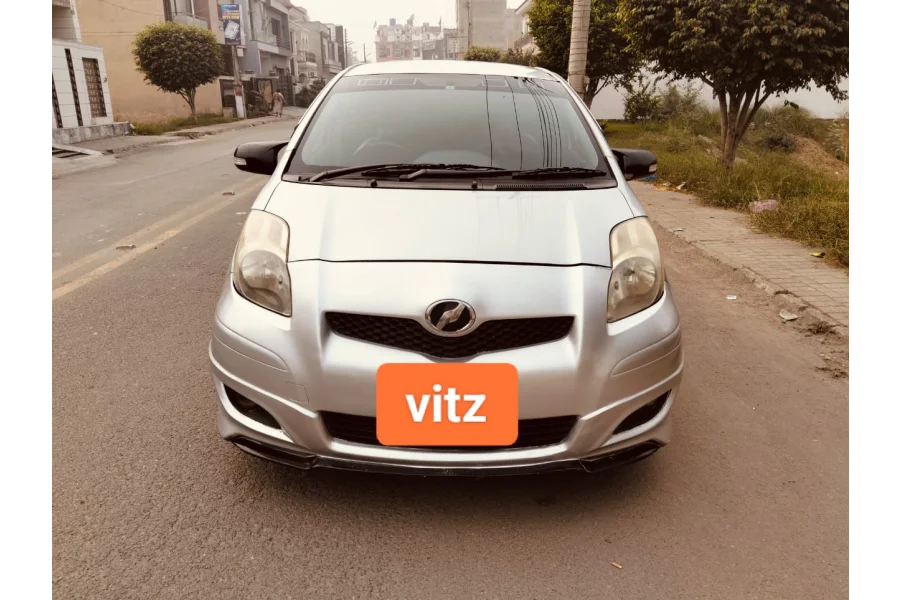 Toyota vitz 2010/13/14
