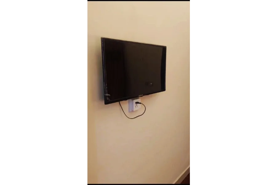 ٹاؤن ہائٹس (1 بیڈ مکمل طور پر فرنش) ڈیمانڈ 80 لاکھ (603 مربع فٹ)