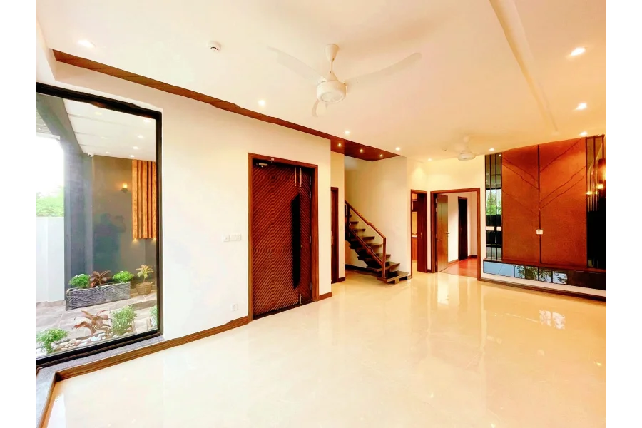 ڈی ایچ اے پرائم لوکیشن میں خوبصورت 5 مرلہ گھر