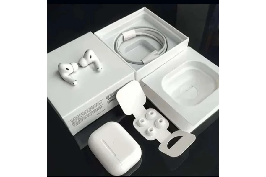 Pro 2 Second generation with magnetic charging Case Usb-C