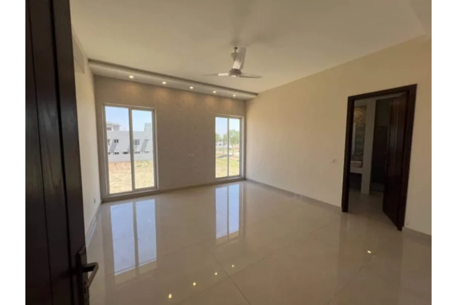 لیک سٹی، لاہور میں کنال مکان برائے فروخت