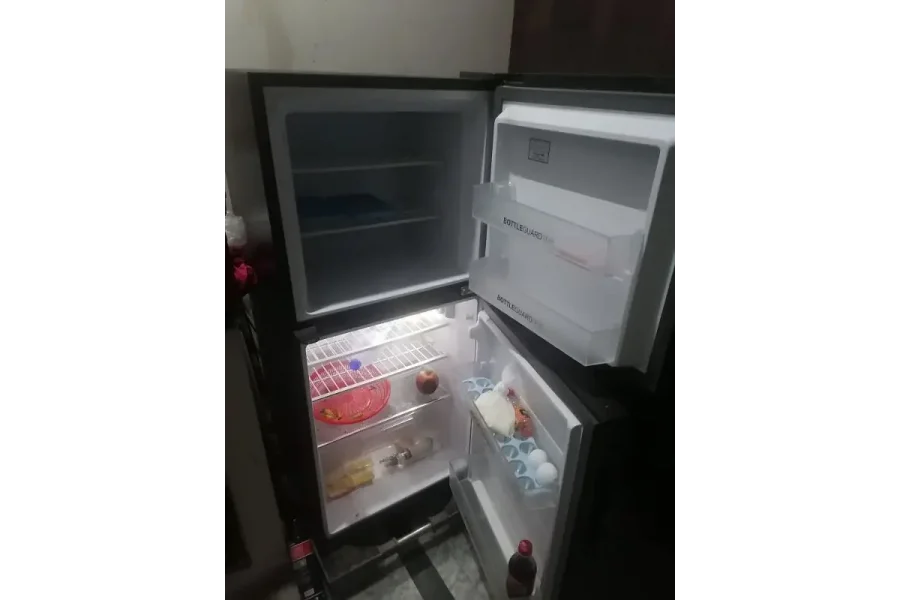Haier Fridge E-Star HRF-216EPB