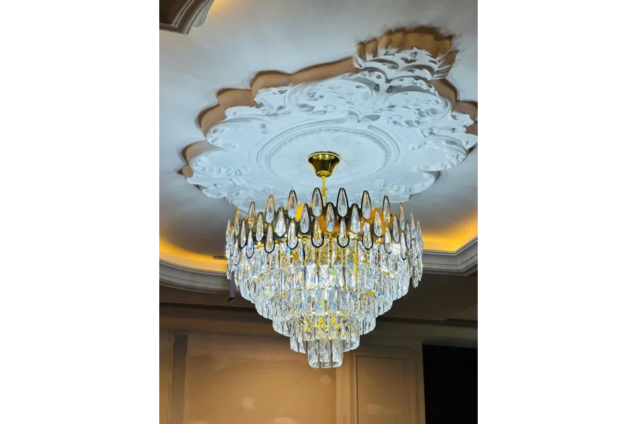 ڈی ایچ اے ملتان میں 1 کنال کا نیا ٹرپل سٹوری مکان برائے فروخت