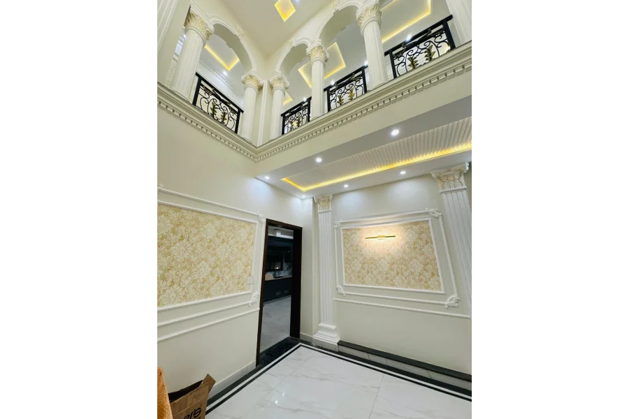 1 Kanal Luxurious Brand new Triple Story House for Sale in DHA Multan