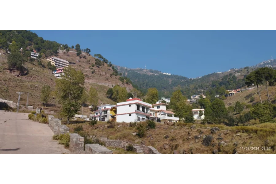 ڈبل یونٹ انڈیپنڈنٹ کارنر ولا