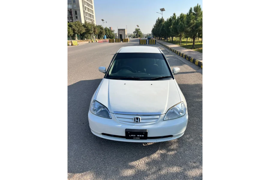 Honda Civic 2001 رجسٹرڈ LHR برائے فروخت