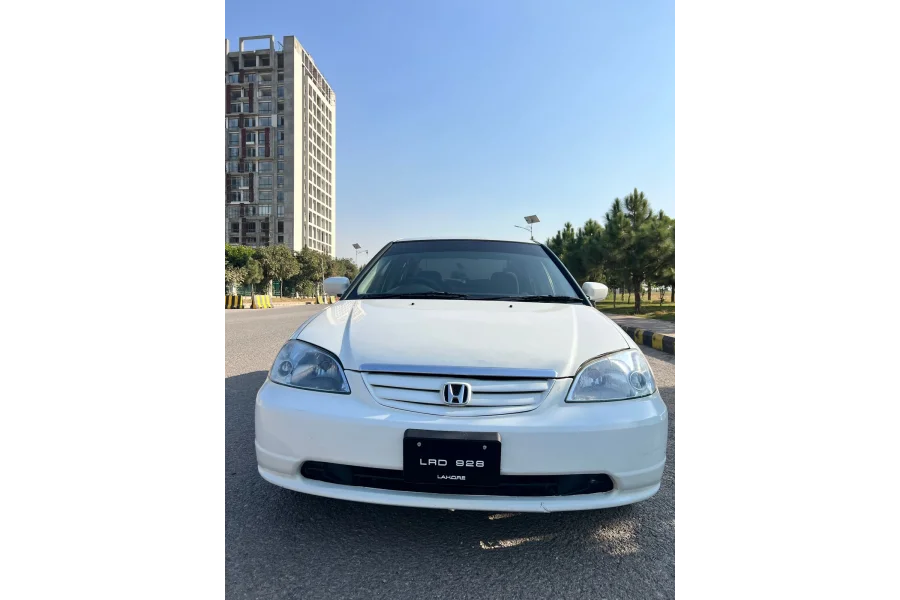 Honda Civic 2001 رجسٹرڈ LHR برائے فروخت