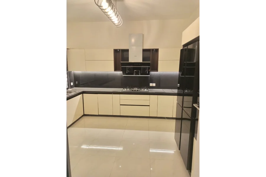 4 Bed luxurious House for sale-0