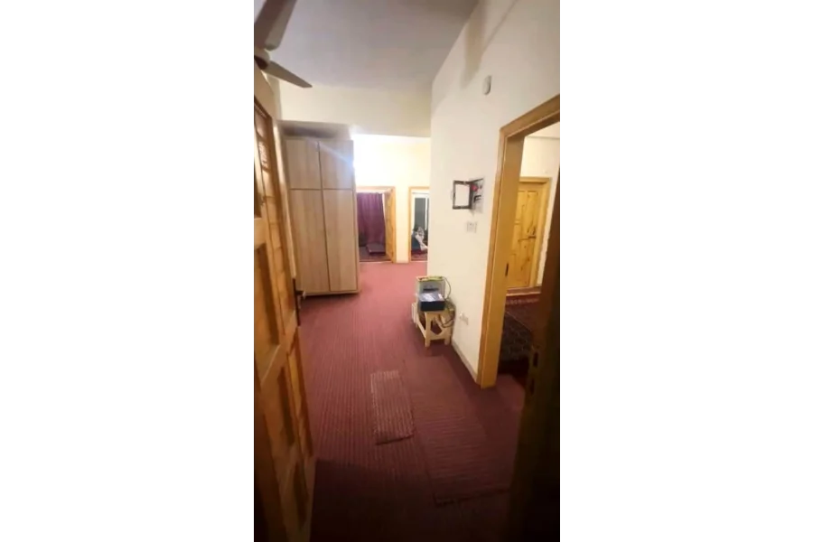 سیف ہائٹس غیر فرنشڈ 3 بیڈ روم والا فلیٹ (1125 مربع فٹ) چیک کریں-0